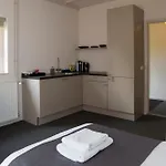 Landgoed Culitsrode מלון דירות 3*